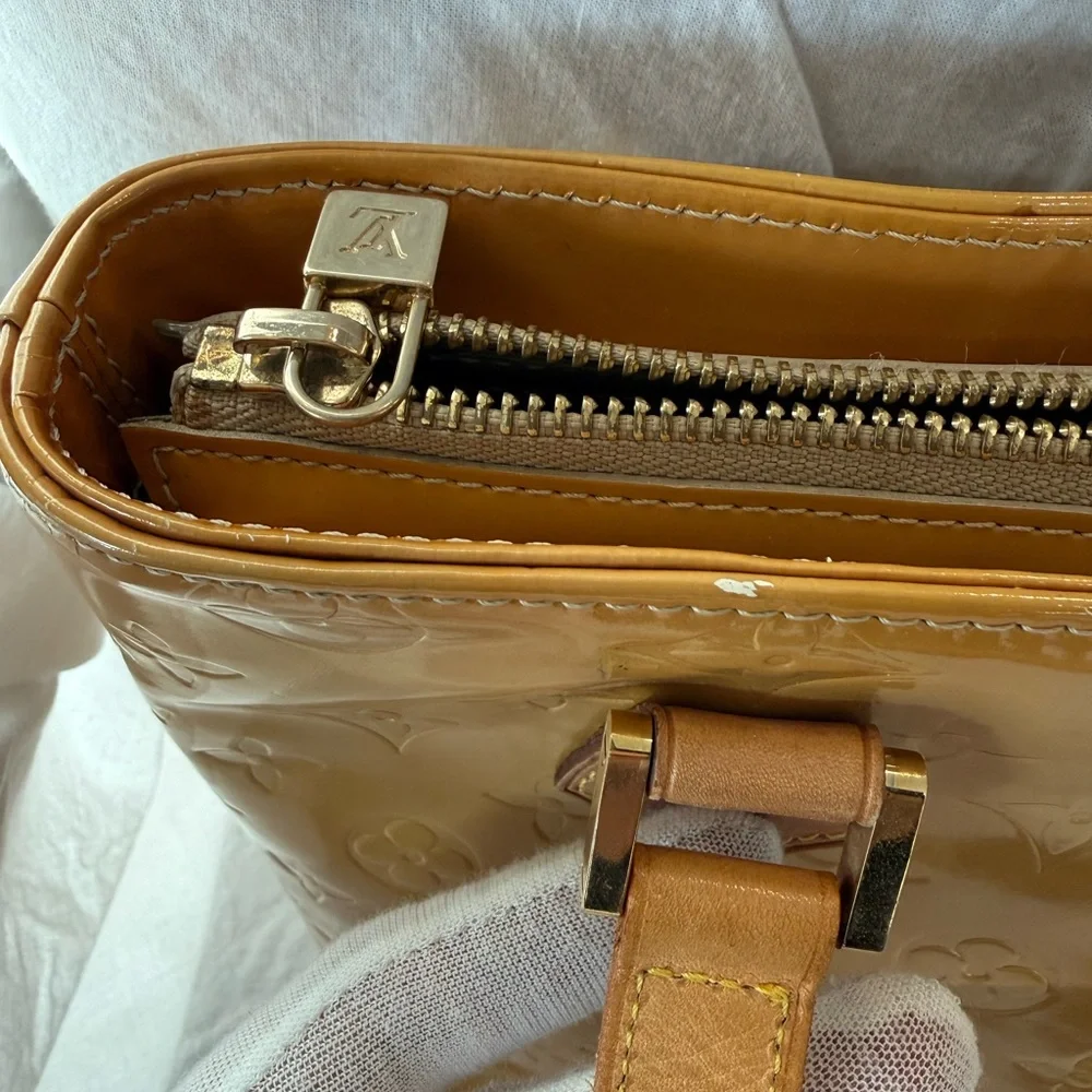 Louis Vuitton Houston Vernis Patent Leather Shoulder Bag Gold/Yellow Authentic - Picture 7 of 17